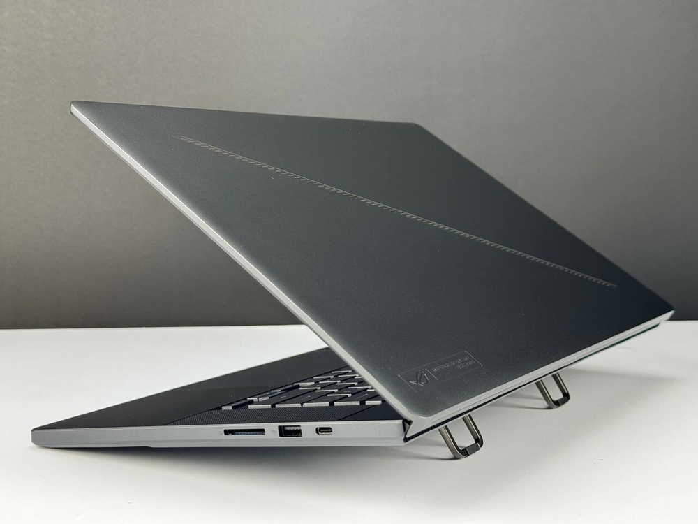 Игровой Ноутбук Asus ROG Zephyrus G16 GU605MV-N4084 Core Ultra 7 155H 16Gb SSD1Tb NVIDIA GeForce RTX4060 8Gb 16" IPS WQXGA (2560x1600) noOS grey WiFi BT Cam (90NR0IT3-M00310)