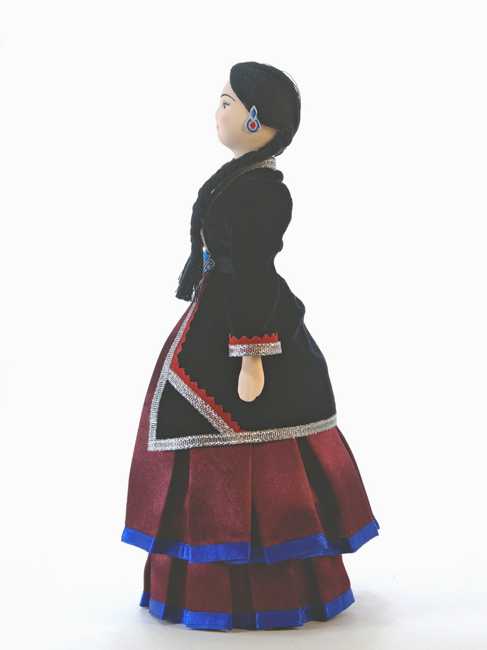 Кукла фарфоровая Башкирка