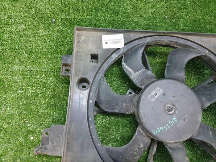 Диффузор с вентилятором Renault Logan 2 (2014-2022)