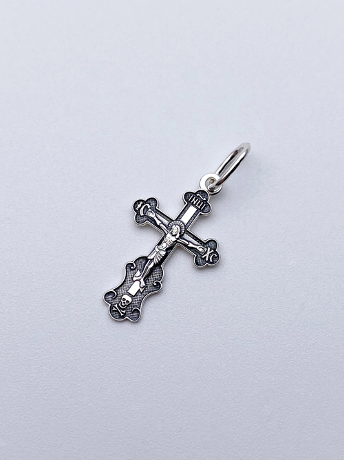 Крест штампованный из серебра/Частичное чернение