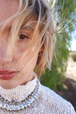 ZARA КРУЖЕВНОЙ ТОП С ВОРОТНИКОМ-СТОЙКОЙ, ЭКРЮ