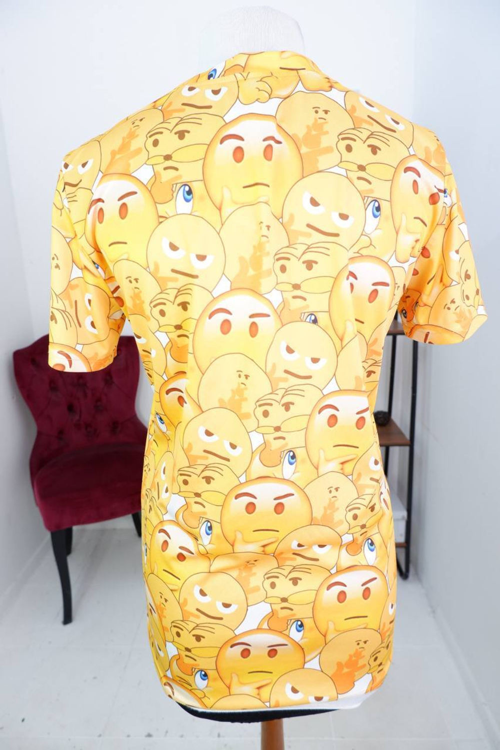 Футболка с веселым принтом, маркировка М, визуально на 46 размер