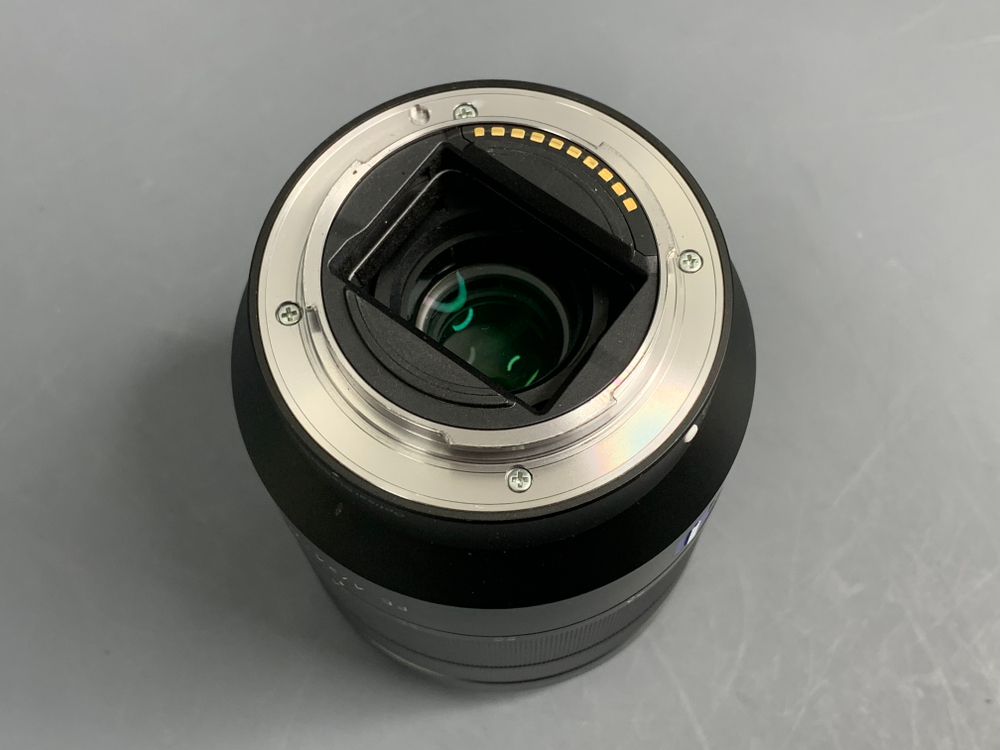 Sony 24-70mm SEL-2470Z Царапины на линзе