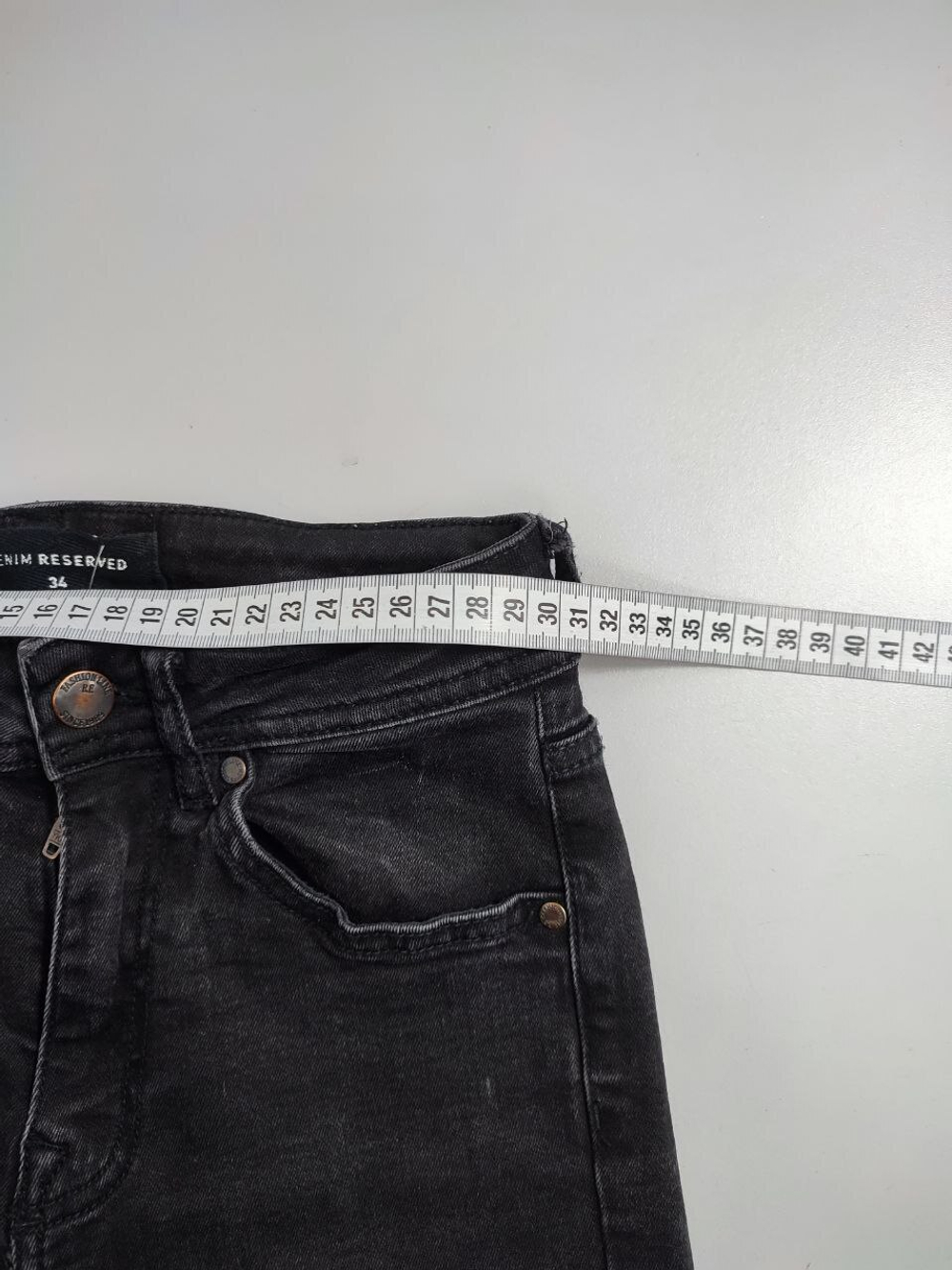 Джинсы Reserved темные 40 размер