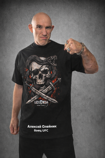 Футболка оверсайз хлопковая черная LEGENDA Весёлый Роджер (красный фон) (XXS)