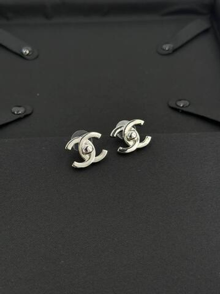 Серьги CHANEL