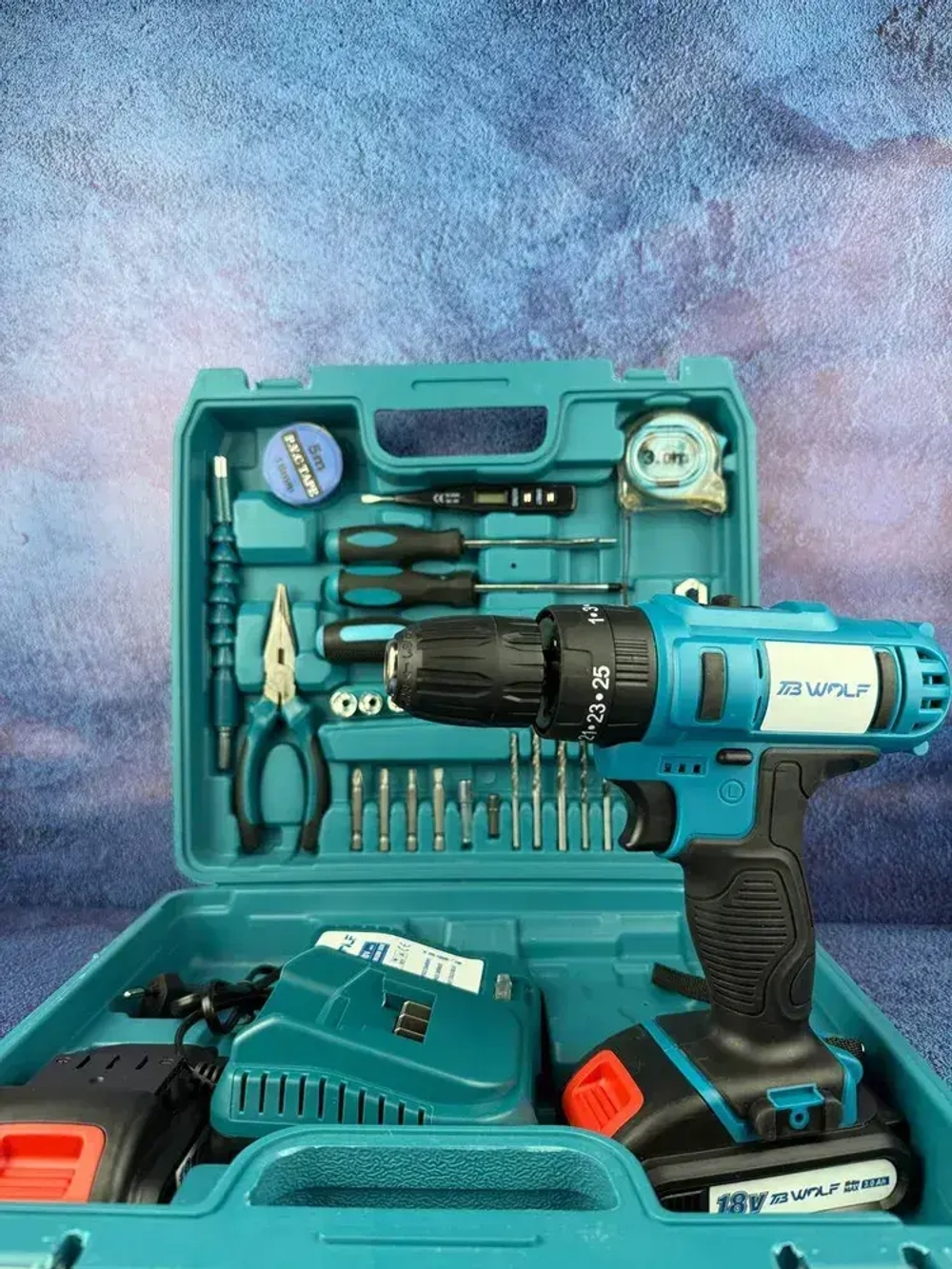 Дрель шуруповерт аккумуляторный TibWolf 18V 2 АКБ с набором инструментов 24 насадки и перчатки в наборе