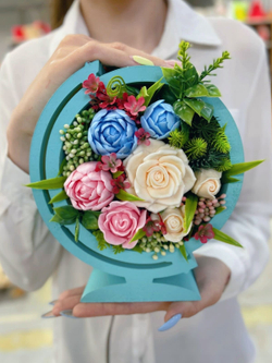 Букет «Глобус бирюза, медиум»