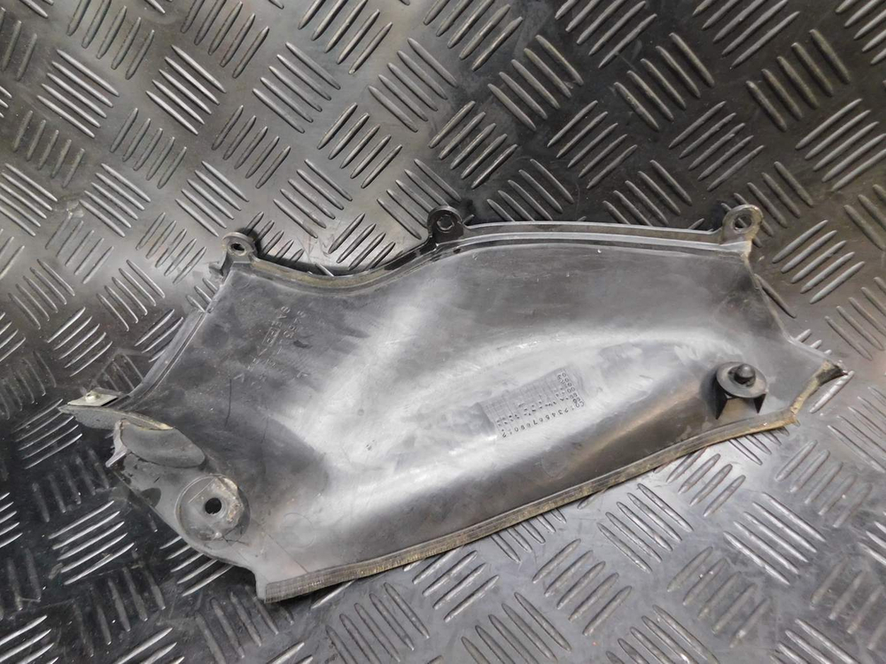 Пластик бака левый Suzuki GSX1300R Hayabusa 99-2007 94631-24F0