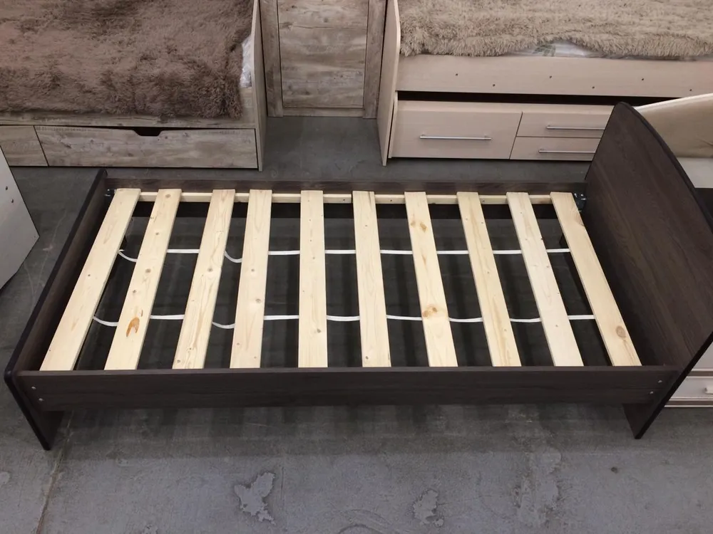 Кровать-2 одинарная с 1-й фигурной спинкой 900*1900 ясень анкор темный