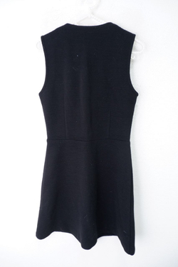 Платье лаконичное 44 размер