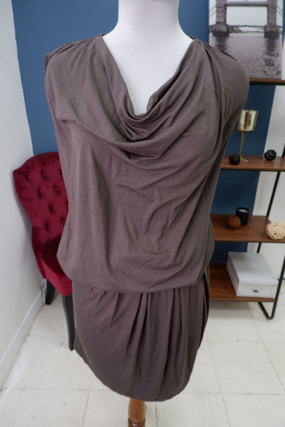 Платье без рукавов 44 размер