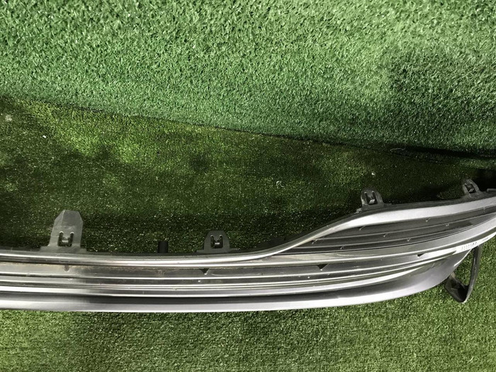 Решетка переднего бампера Toyota Camry xv70 (2017-2021)