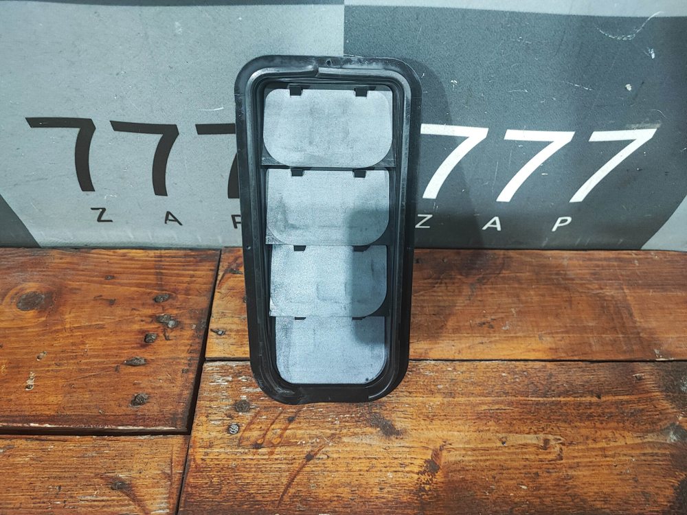 Решетка вентиляционная Haval F7 1 19-24 Б/У Оригинал 5513100XKY00A