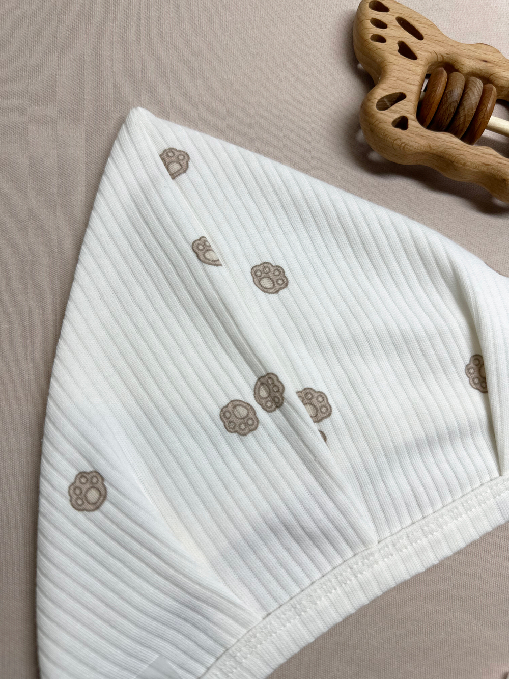 Чепчик Гномик Лапки Рубчик Экрю RinaAmari