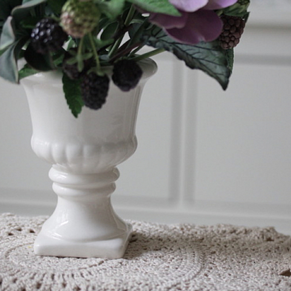 Кашпо "Антик" на ножке. Классическое. D10.5 x H13 см