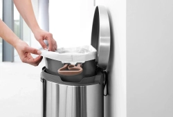 Brabantia Контейнер для мусора с плоской спинкой 40 л белый