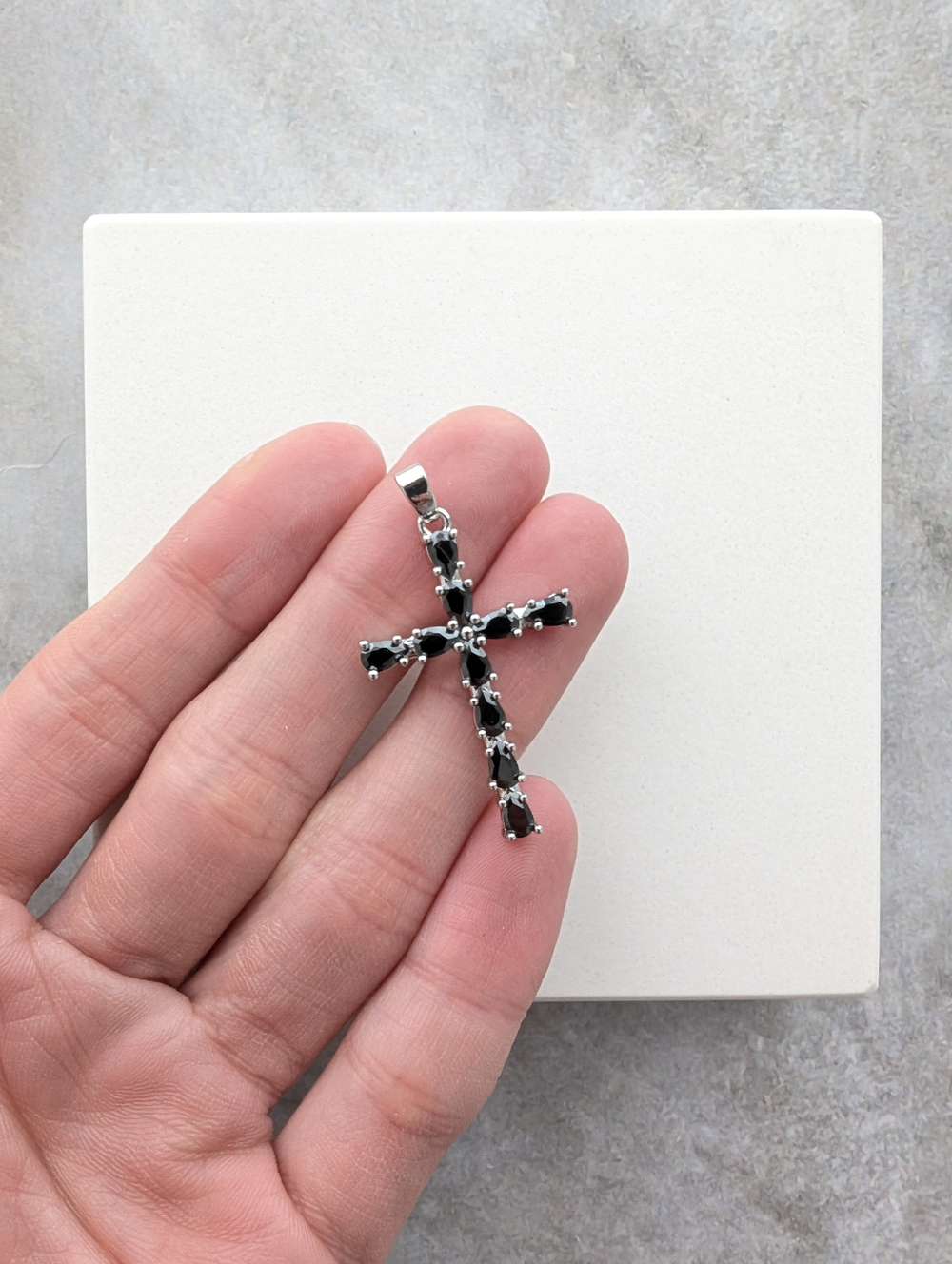 Подвеска крест черный