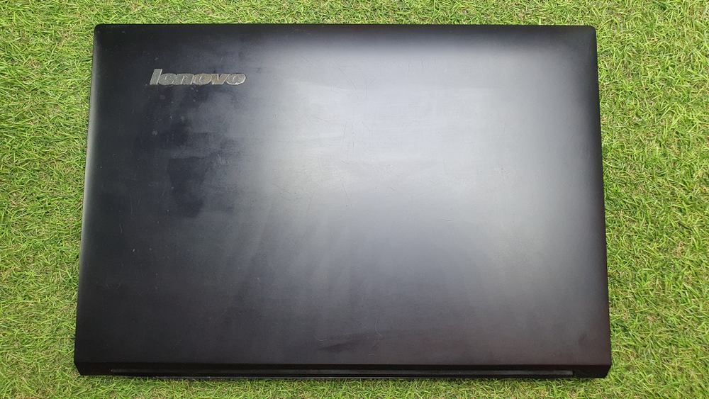 Ноутбук Lenovo i3/4 Gb/HD 8500M 2Gb