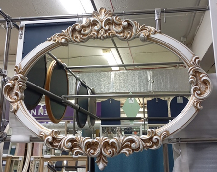 Зеркало в резной раме из массива липы