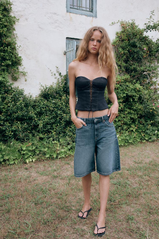 ZARA ДЖИНСОВЫЕ ШОРТЫ TRF BAGGY СО СРЕДНЕЙ ПОСАДКОЙ, СИНИЙ