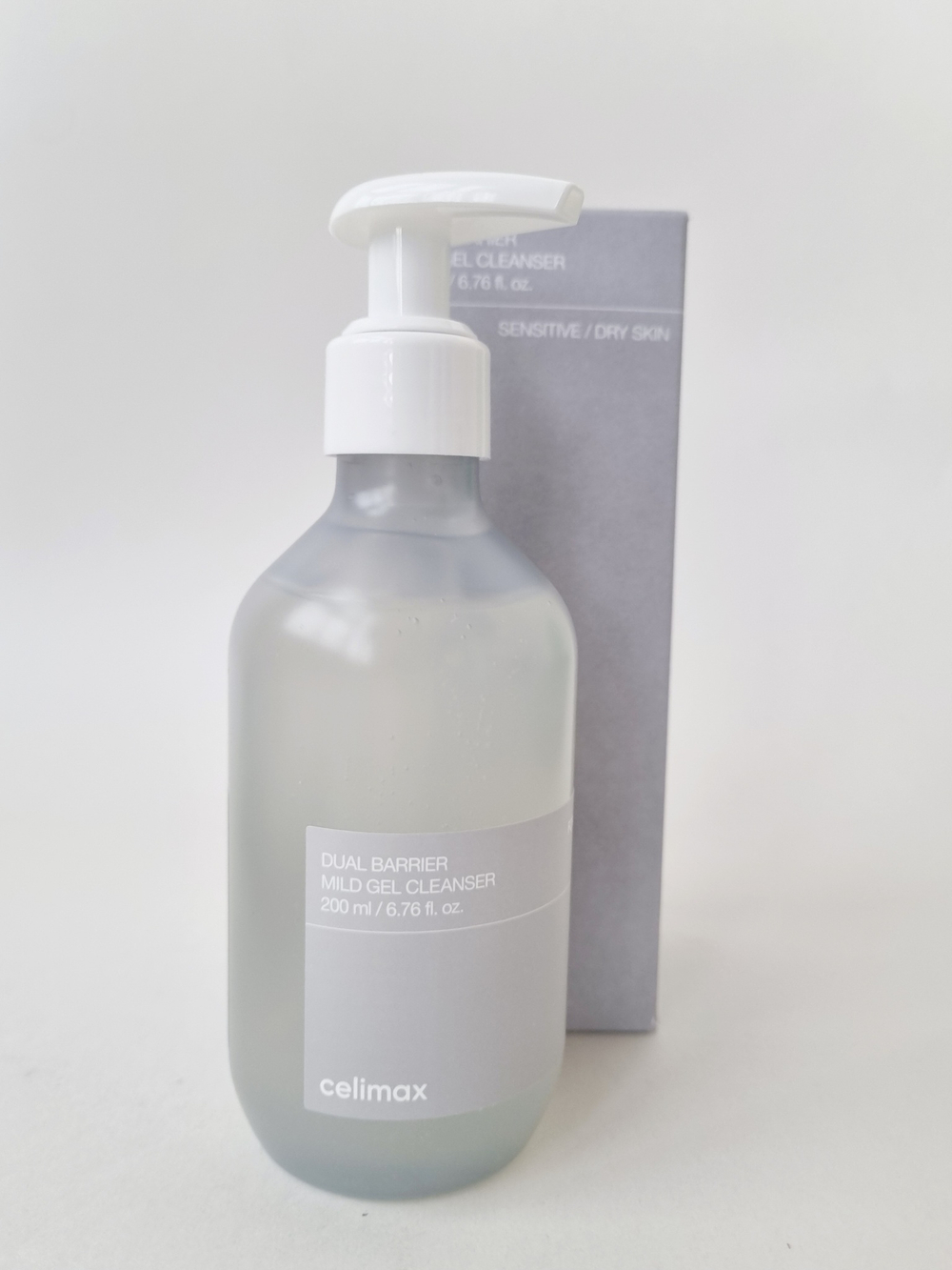 Гель-пенка для умывания с комплексом церамидов Celimax Dual Barrier Mild Gel Cleanser
