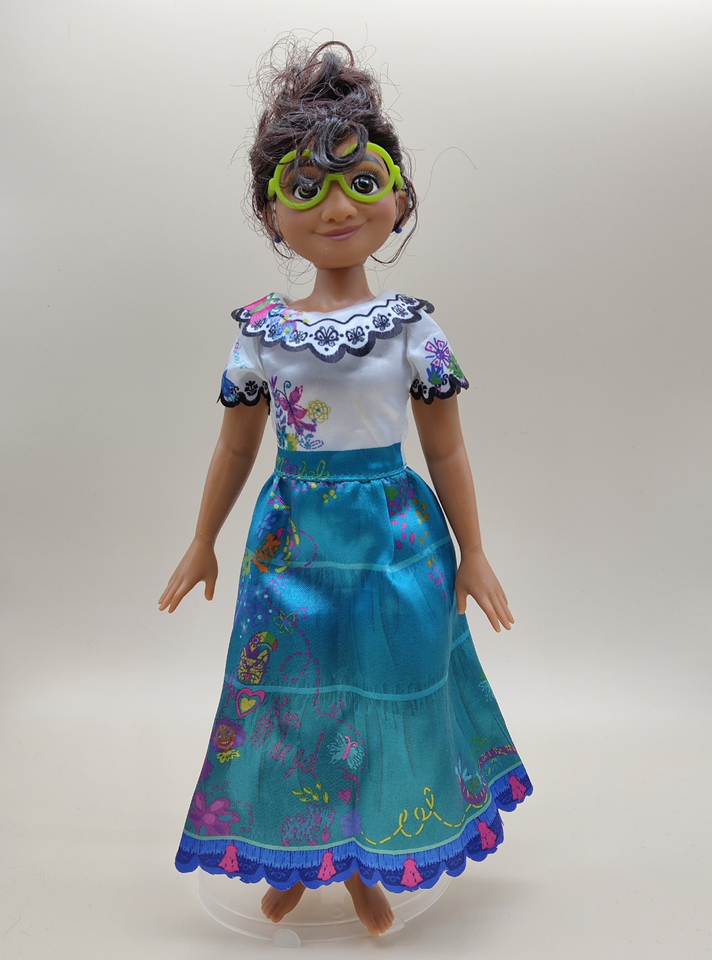 Кукла Дисней Энканто Мирабель 02146