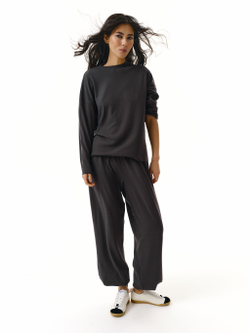 PRE-ORDER LONGSLEEVE GRAFIT PLUSH