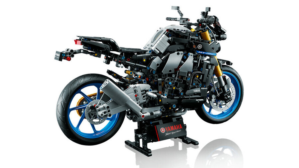 Конструктор LEGO Technic 42159 Мотоцикл Yamaha MT-10 SP