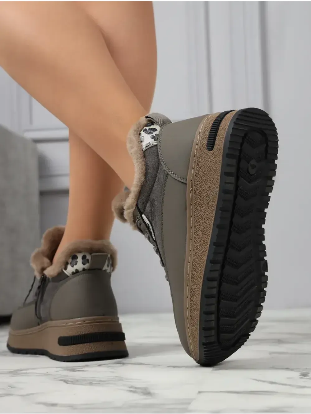 Кроссовки зимние