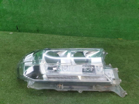 Стекло фары правое Toyota Land Cruiser 200 (2015-2021) LED