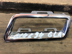 Накладка решетки радиатора Mercedes GLA (X156) 17-20 Б/У Оригинал A1568882100