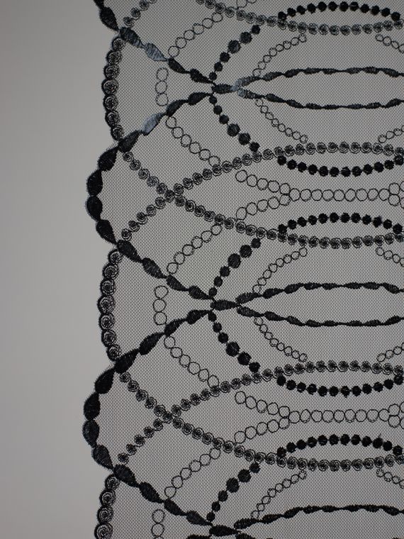 05-173 Вышивка на неэл. сетке 23 см, черный 170