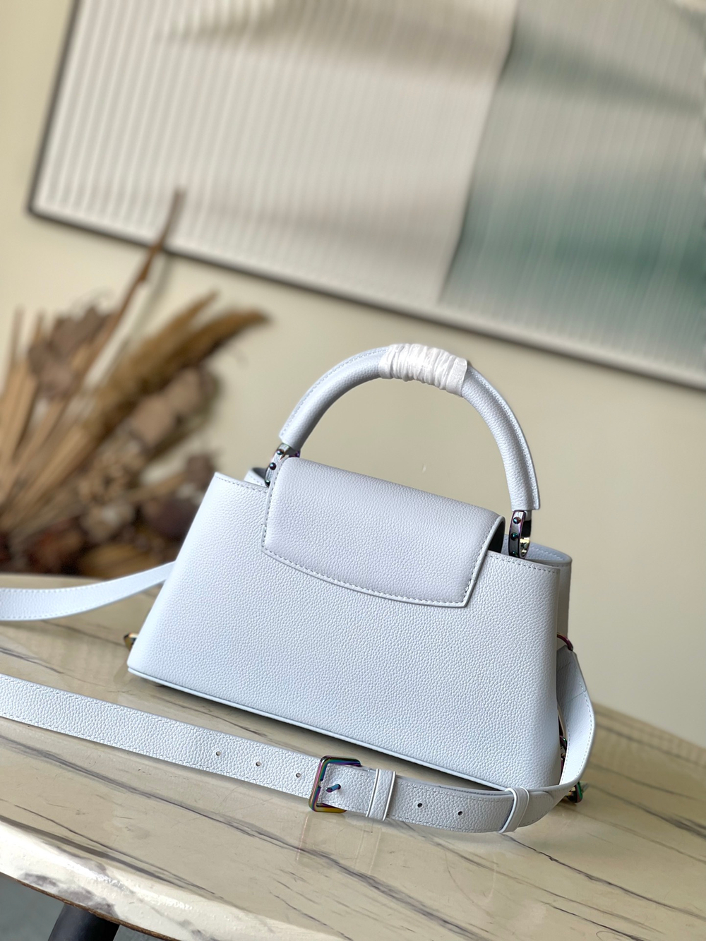 Louis Vuitton Capucines East West MM