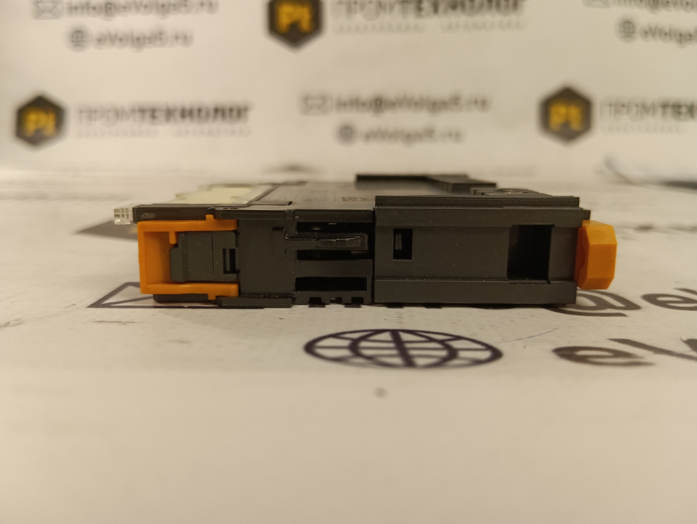 Omron GRT1-OD8G-1 новое