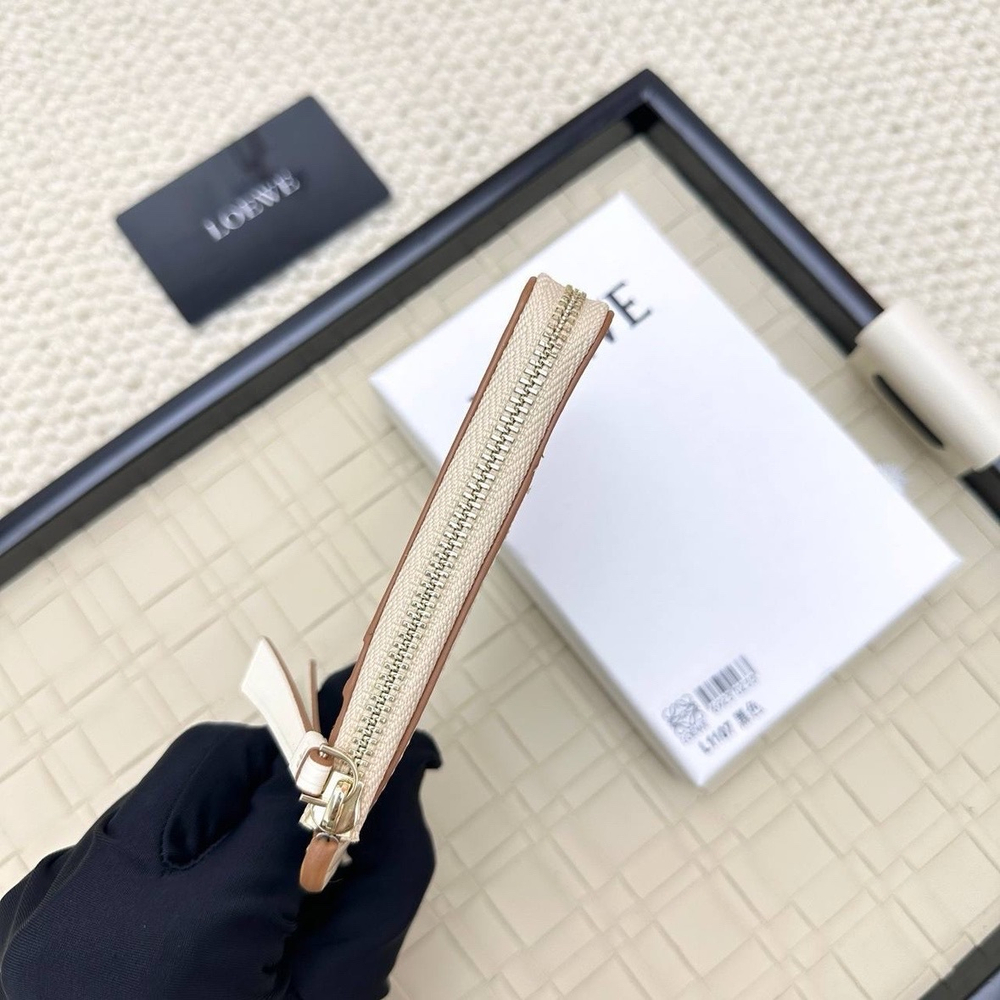Картхолдер Loewe