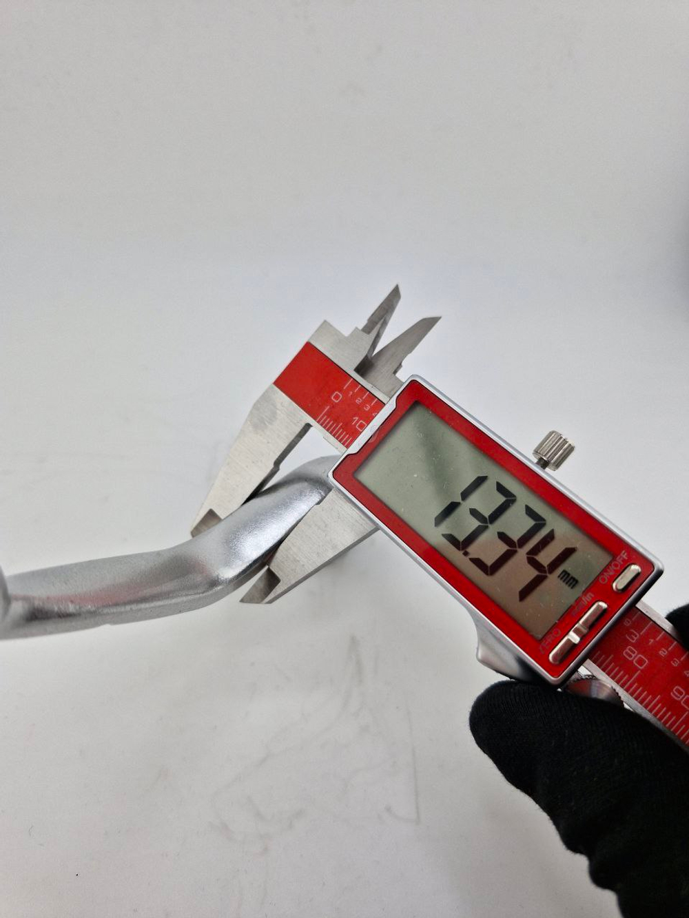 Лапка, рычаг тормоза эндуро мотоцикла c винтом регулировки L-135