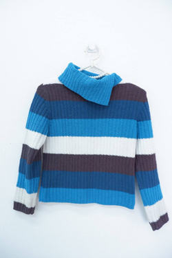 Джемпер C&A практичный на 9/10 лет