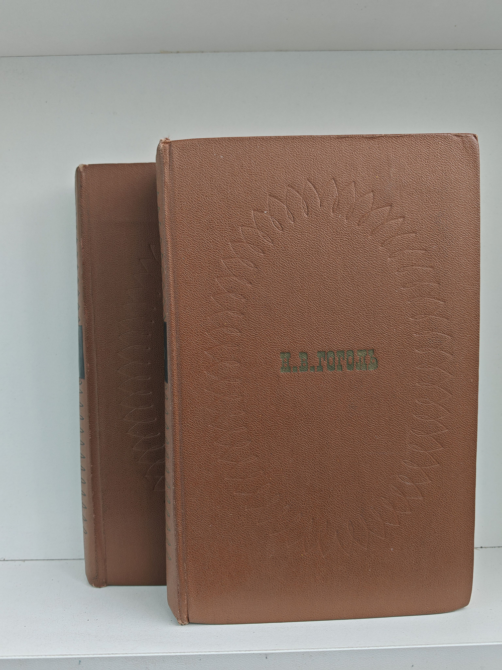 Н. В. Гоголь. Сочинения в 2-х томах (комплект из 2-х книг)