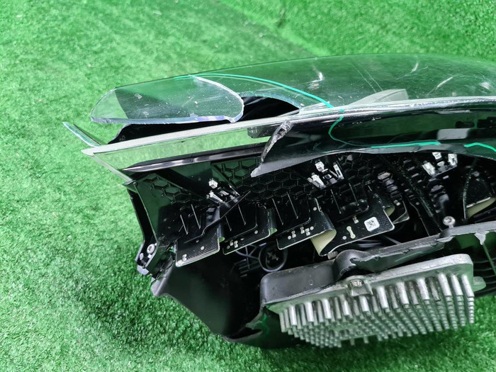 Битая Фара левая Jaguar I-PACE (2018-н.в.) LED