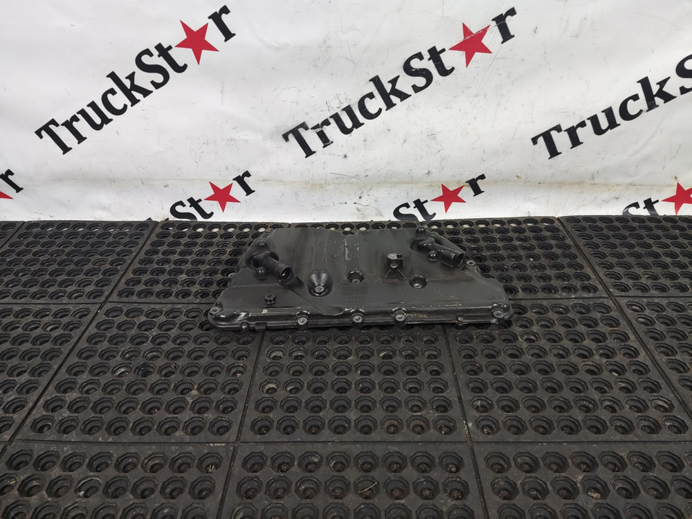 Крышка масляного радиатора в сборе 2017г