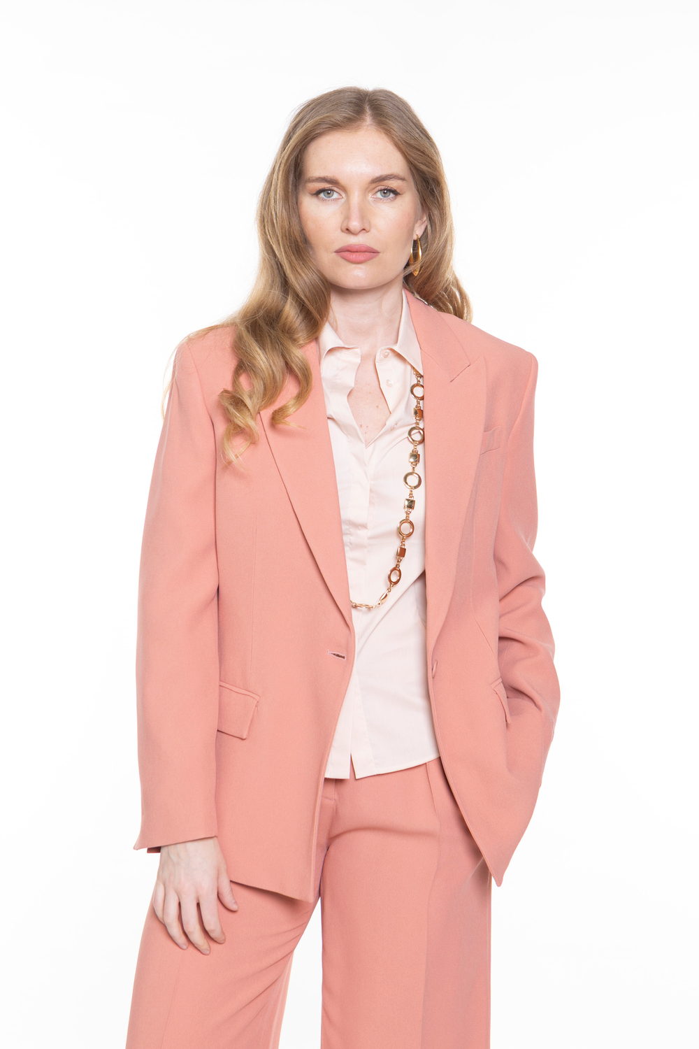 ОДНОБОРТНЫЙ ЖАКЕТ