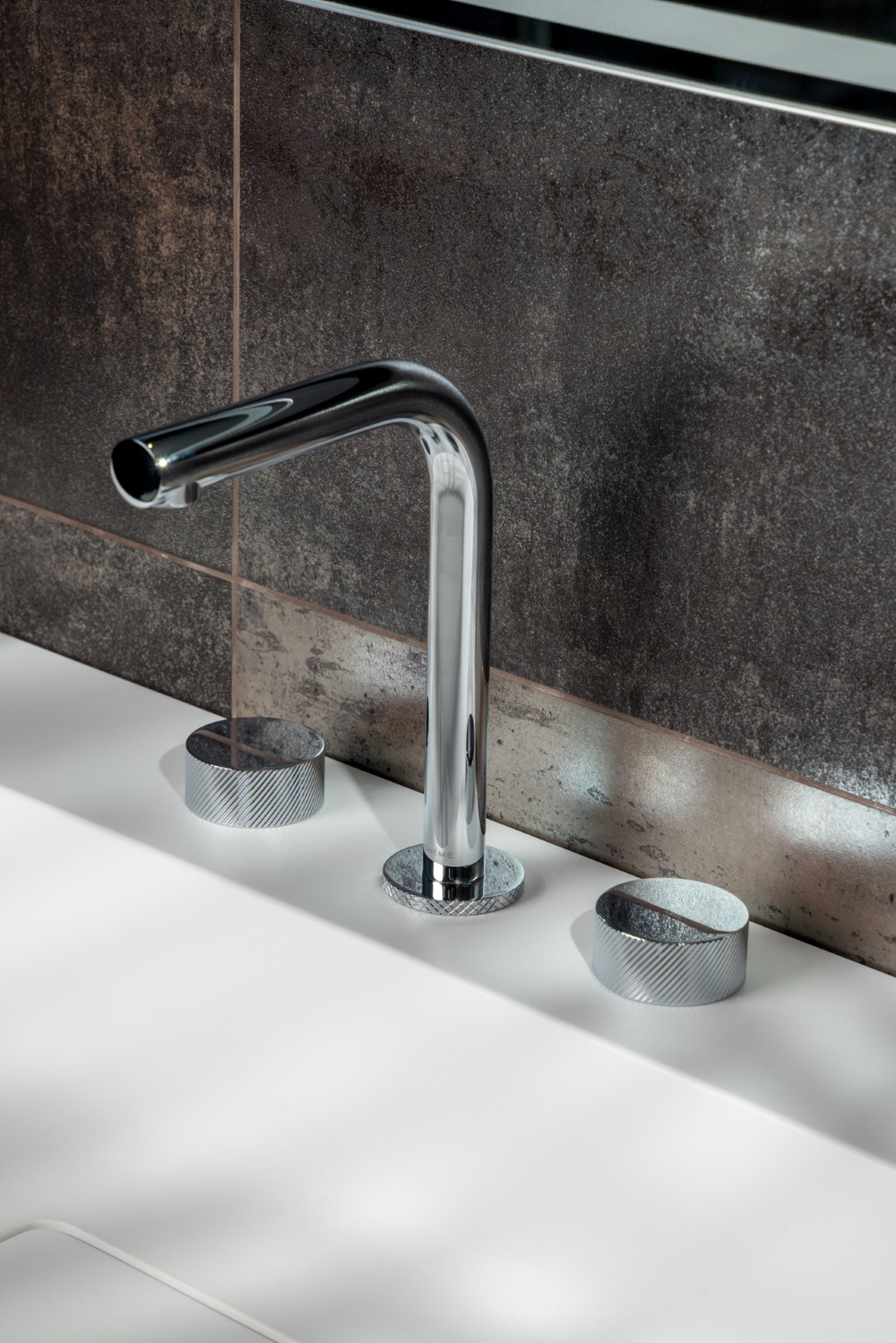 Смеситель на столешницу STICK SPIRALE на 3 отв. CHROME