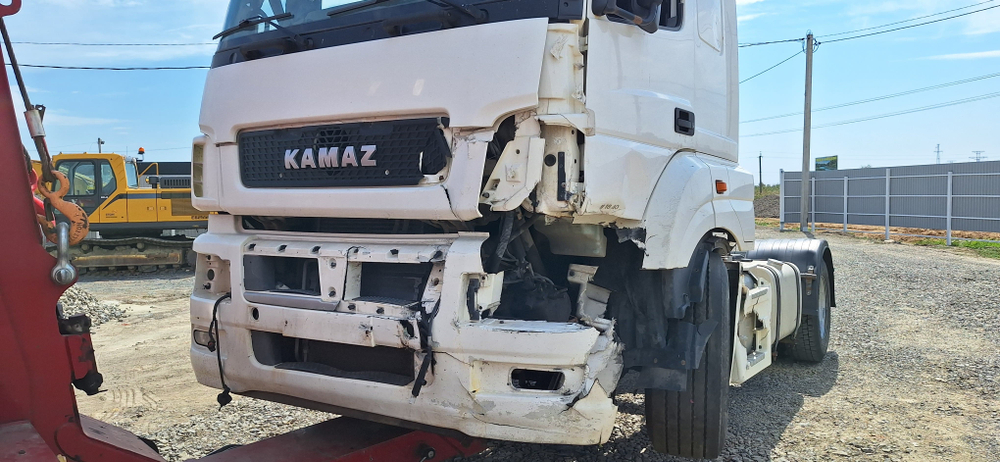 КамАЗ 5490 4x2 Седельный тягач 5490-S5 (Дизель/Газ, 12,0 л, 401 л.с., МТ)