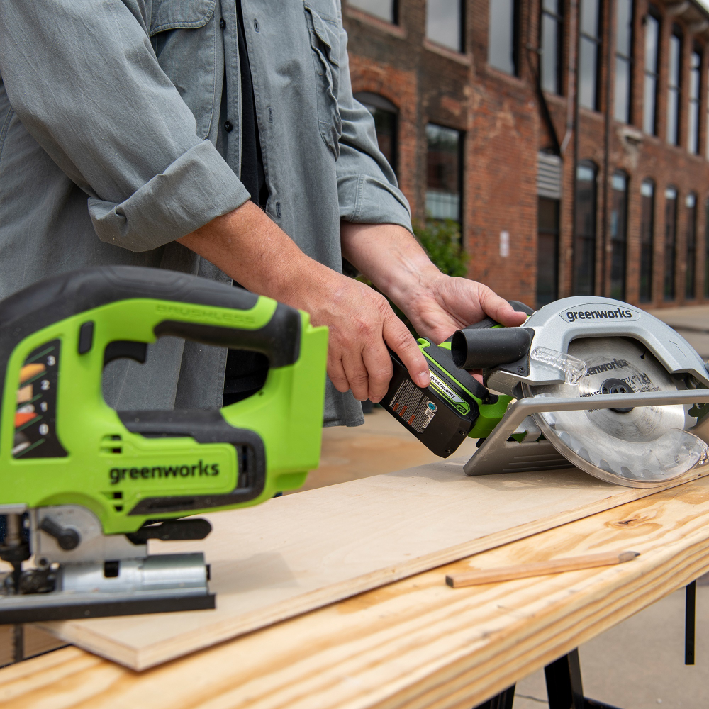 Циркулярная пила аккумуляторная Greenworks Арт. 1500907,  бесщеточная, без АКБ и ЗУ