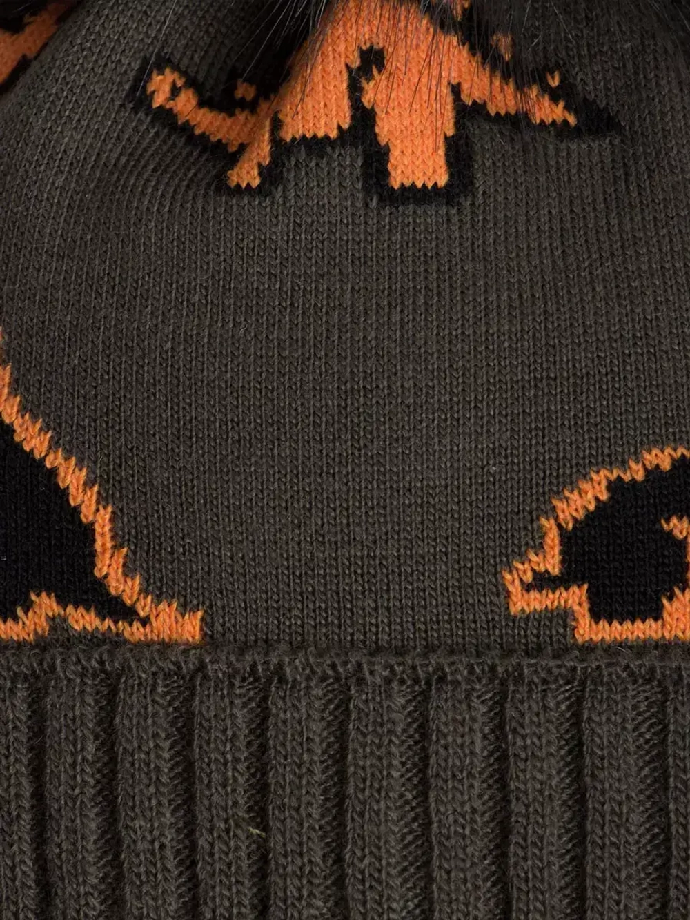 Шапка зимняя для мальчика на завязках и снуд