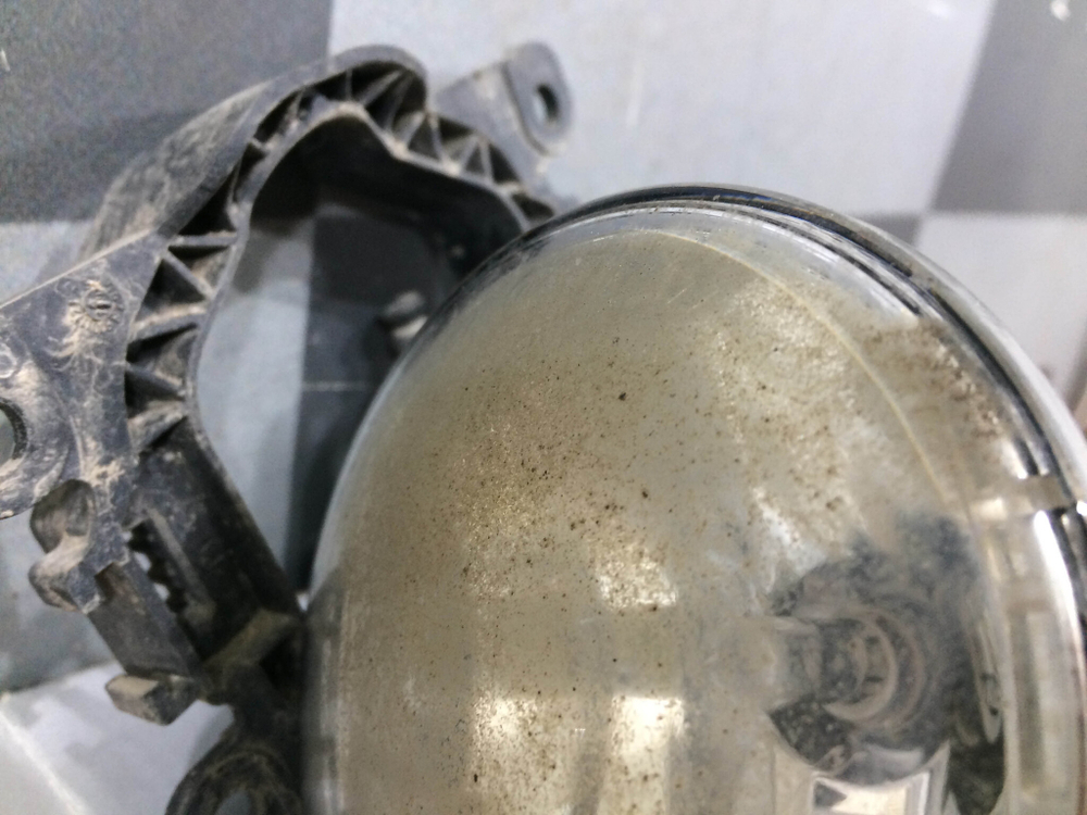 Фара противотуманная Logan 2 Sandero Duster Vesta, X-Ray  Б/У Оригинал 261500097R