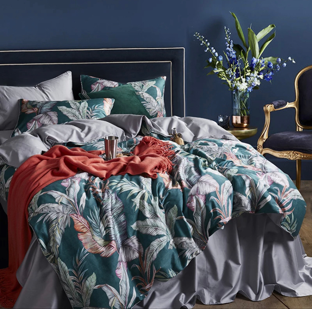 Постельное белье ЕВРО (двуспалка) Египедский Лепестки на зеленом