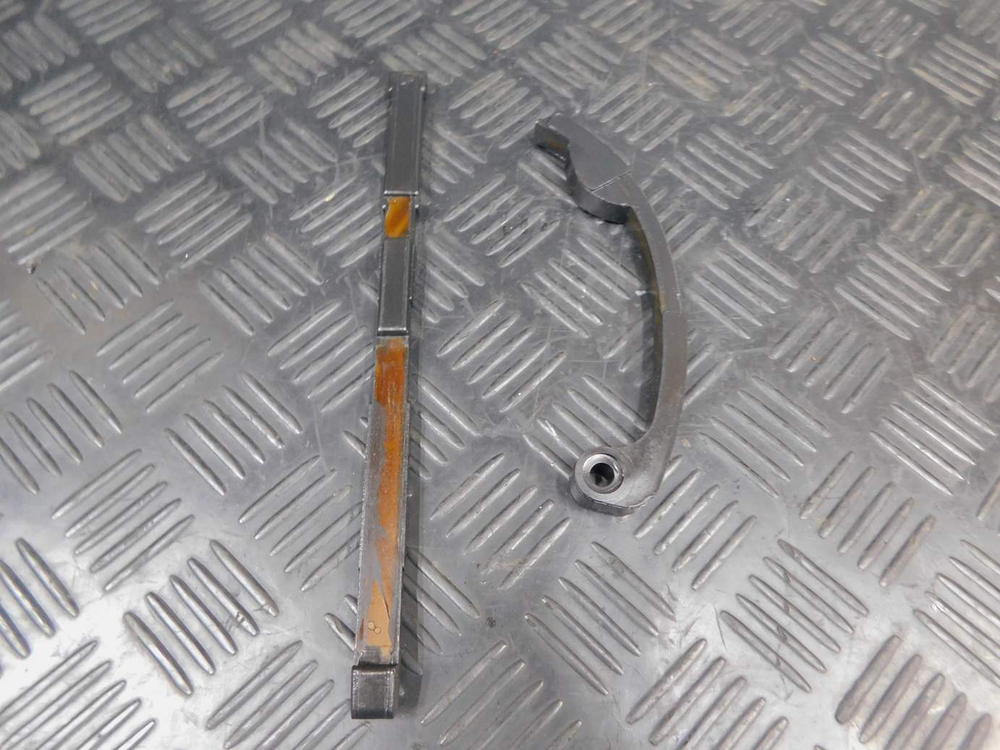 Слайдеры цепи ГРМ Kawasaki ZZR 400 98 052964