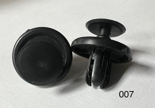 Клипса иномарка  d- 7 (защелка)  папа+мама (20шт/уп)Код- 007